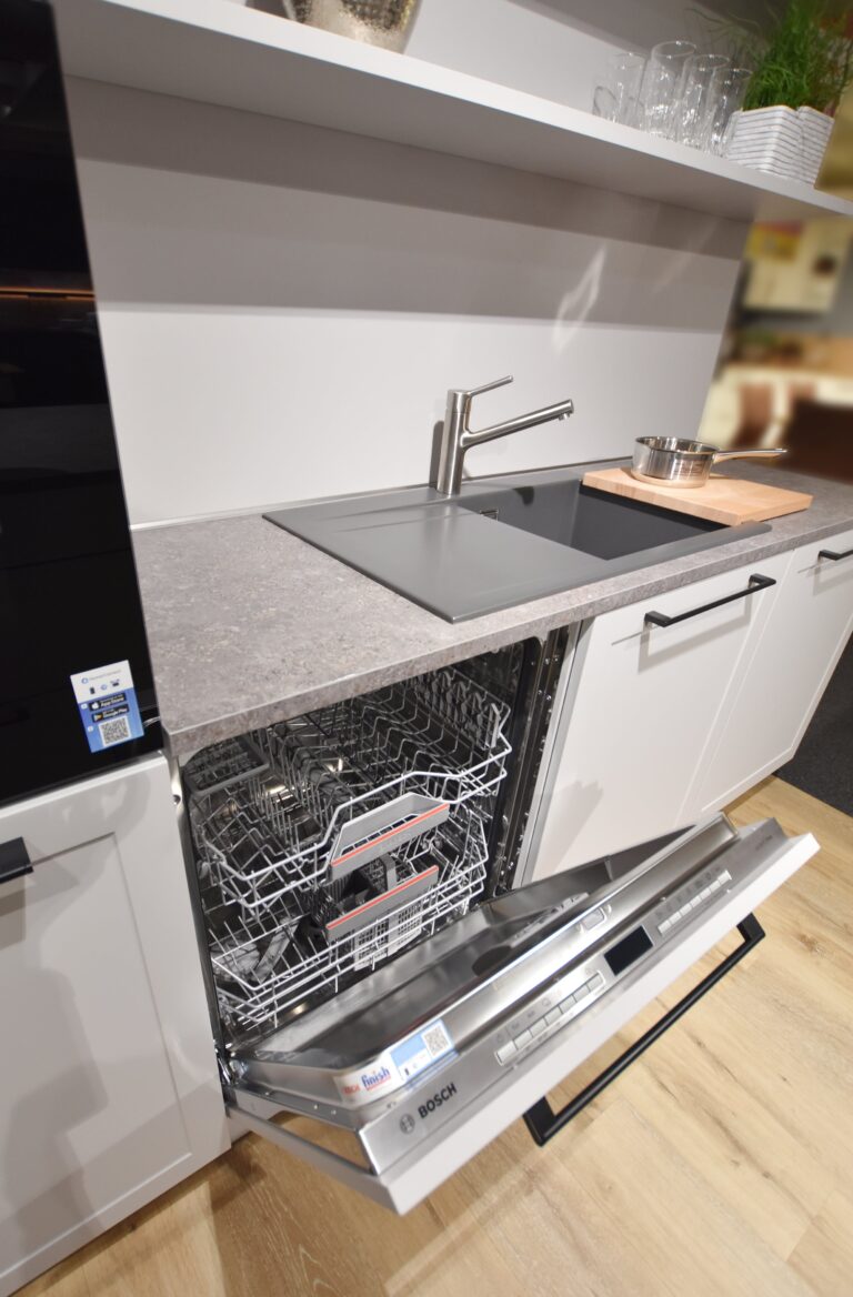 Geschirrspüler unter Arbeitsplatte