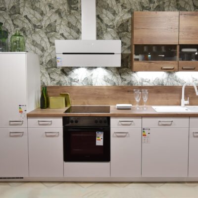 Küche Flash Alpinweiß Hochglanz mit Laurus Geräten