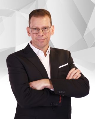 Tobias Janecke - Kaufmännischer Leiter02-min